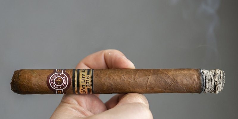 Review đánh giá MONTECRISTO DANTÉS (EL 2016)