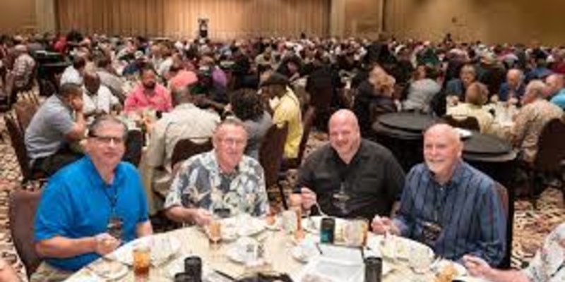 Sự kiện Big Smoke Saturday 2016: Bữa trưa với Oliva Cigar Co