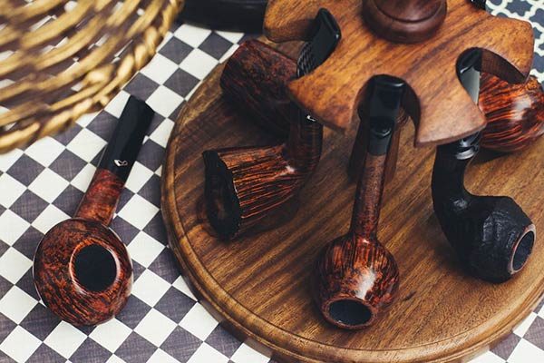 Đừng vội bỏ qua những chiếc tẩu gỗ cũ